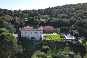 VILLA MADERNI